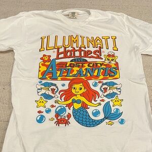 Illuminati Hotties Tour T shirt Large